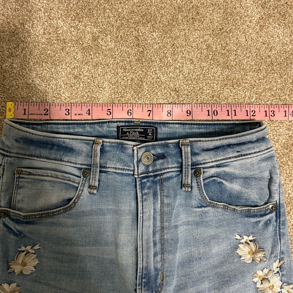 A&F High Rise Super Skinny Ankle Jeans - Picture 5 of 6